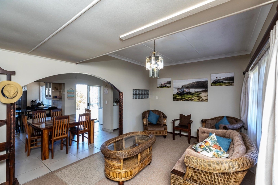 4 Bedroom Property for Sale in Beacon Bay Eastern Cape